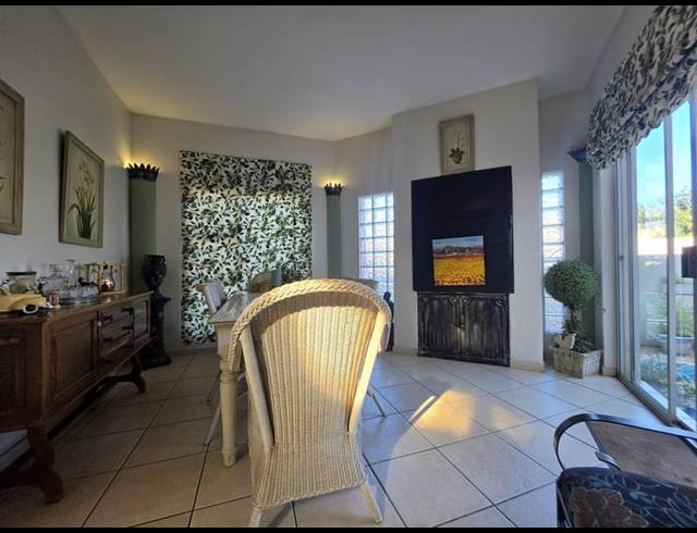 4 BEDROOM CLUSTER FOR SALE IN BASSONIA